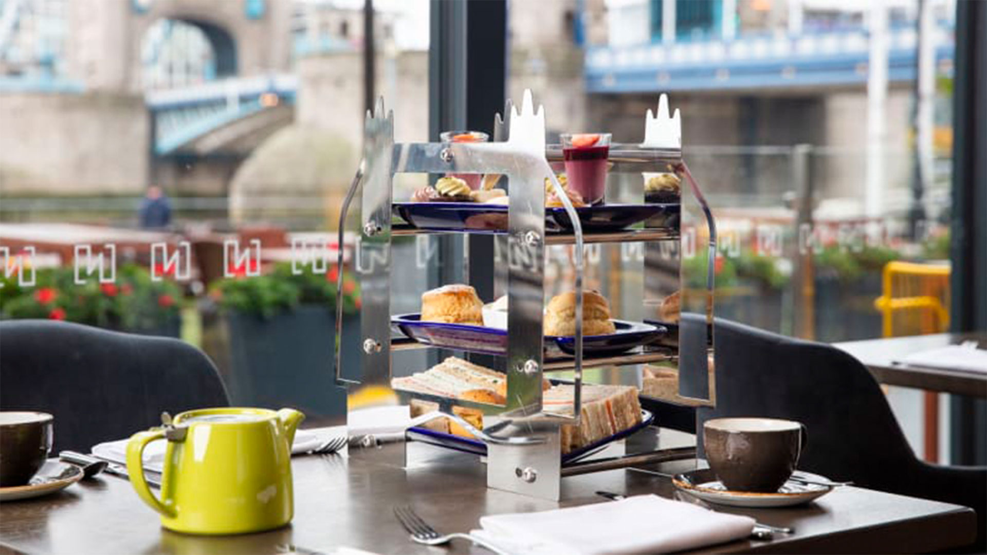 Vicinity, the Tower Hotel